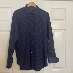 Bugatchi men’s dress shirt. Size Large. Navy Blue with a pattern.